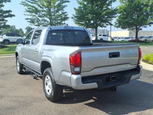 Used 2023 Toyota Tacoma SR AWD/4WD image 6