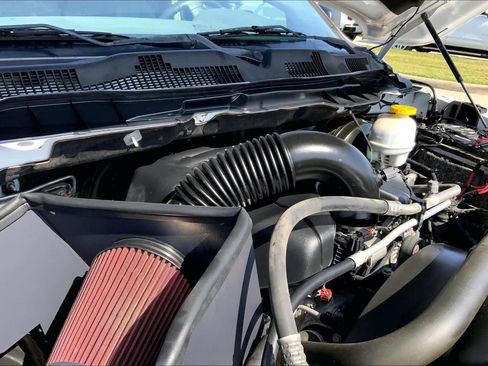 Used 2019 RAM 1500 Classic SLT RWD image 32
