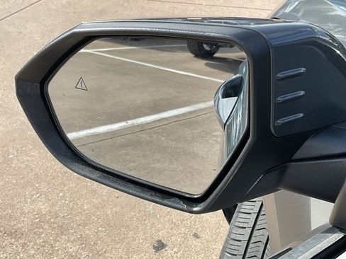 Used 2025 Hyundai Kona SEL image 11