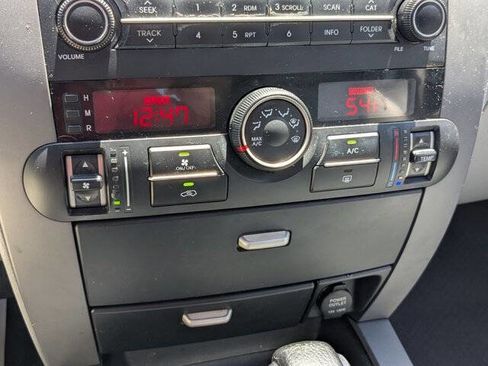 Used 2009 Kia Borrego LX w/ Convenience Pkg RWD image 22