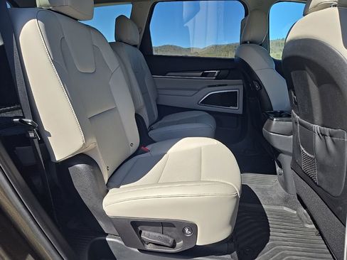 Used 2021 Kia Telluride S image 20