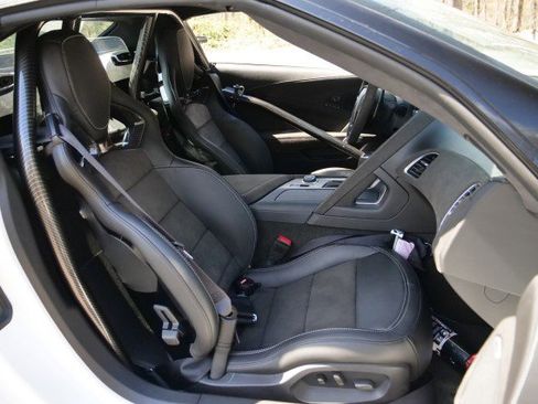 Used 2016 Chevrolet Corvette Z06 w/ 3LZ Preferred Equipment Group image 45