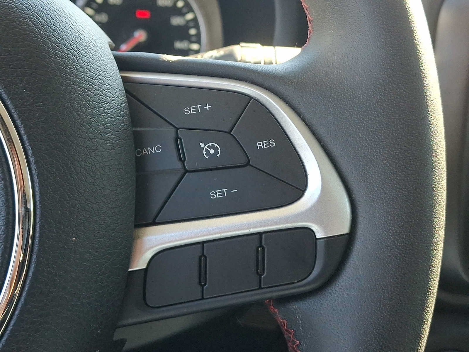 Used 2023 Jeep Renegade Trailhawk AWD/4WD image 22