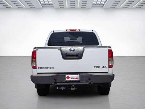 Used 2012 Nissan Frontier PRO-4X AWD/4WD image 5