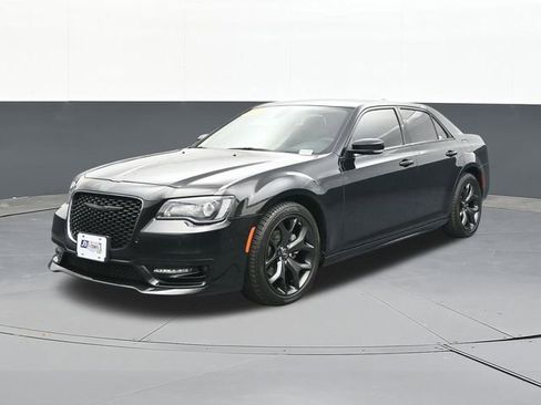Used 2022 Chrysler 300 Touring L image 4