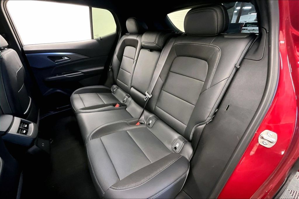 Used 2024 Chevrolet Equinox EV LT FWD image 22