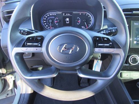 Used 2023 Hyundai Santa Cruz SE image 19