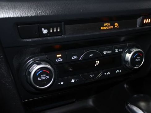 Used 2018 MAZDA MAZDA3 Touring image 14