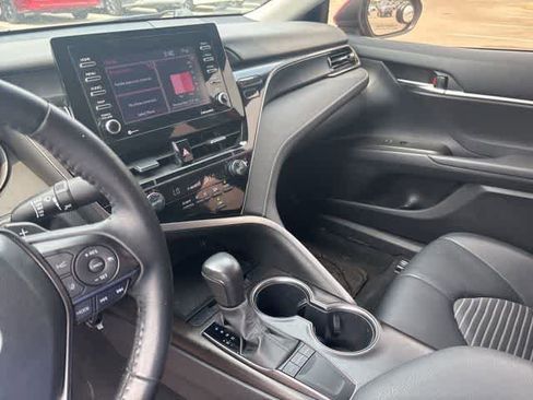Used 2023 Toyota Camry SE FWD image 17