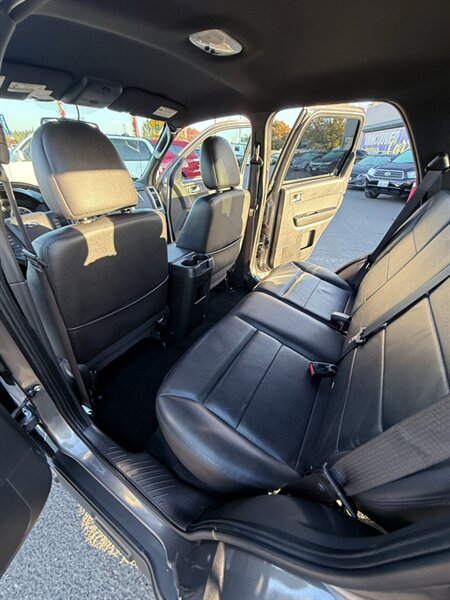 Used 2012 Ford Escape Limited AWD/4WD image 27