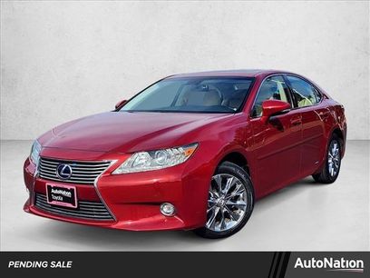 Used 2015 Lexus ES 300h w/ Navigation System Package