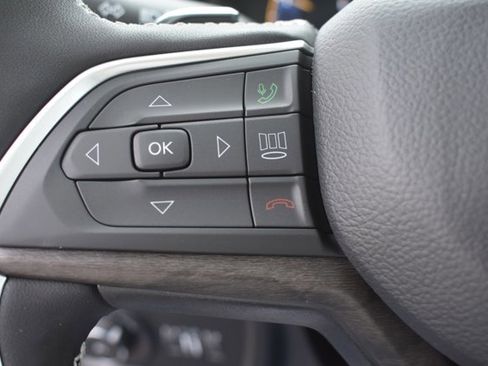 New 2025 Jeep Grand Cherokee Limited w/ Trailer Tow Package image 21