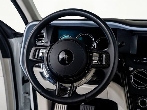 Used 2023 Rolls-Royce Cullinan Black Badge image 87