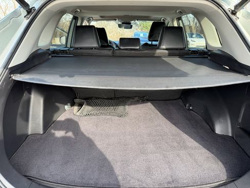 Used 2022 Toyota RAV4 XLE Premium image 15