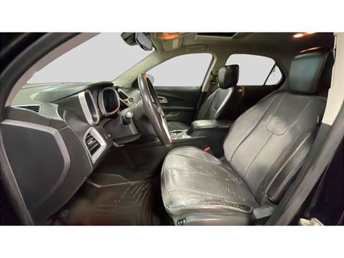 Used 2017 Chevrolet Equinox Premier w/ Enhanced Convenience Package AWD/4WD image 12
