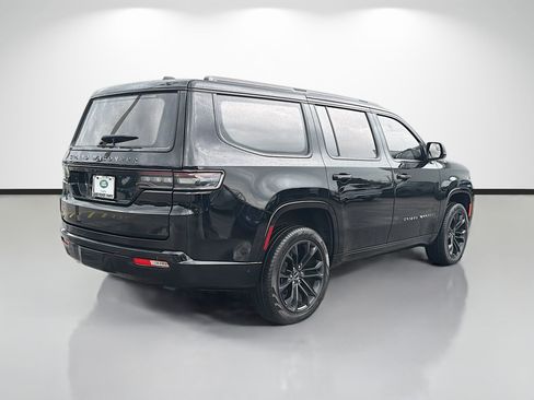 Used 2023 Jeep Grand Wagoneer Series III w/ Rear Seat Video Group 1 AWD/4WD image 5