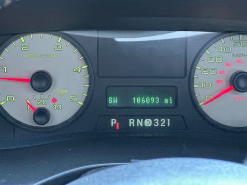 Used 2006 Ford F350 XLT AWD/4WD image 22