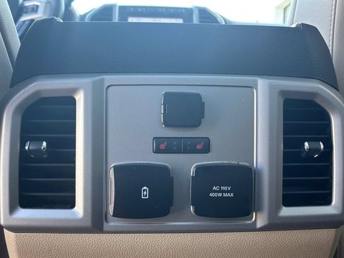 Used 2020 Ford F250 Lariat w/ Lariat Ultimate Package AWD/4WD image 24