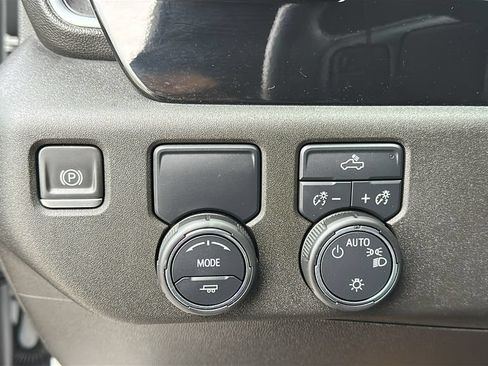 Used 2022 Chevrolet Silverado 1500 LT w/ Texas Edition Plus RWD image 21