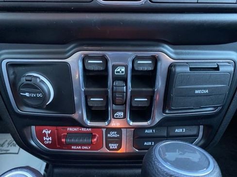 Used 2022 Jeep Wrangler Unlimited Rubicon w/ Xtreme Recon 35" Tire Package image 29