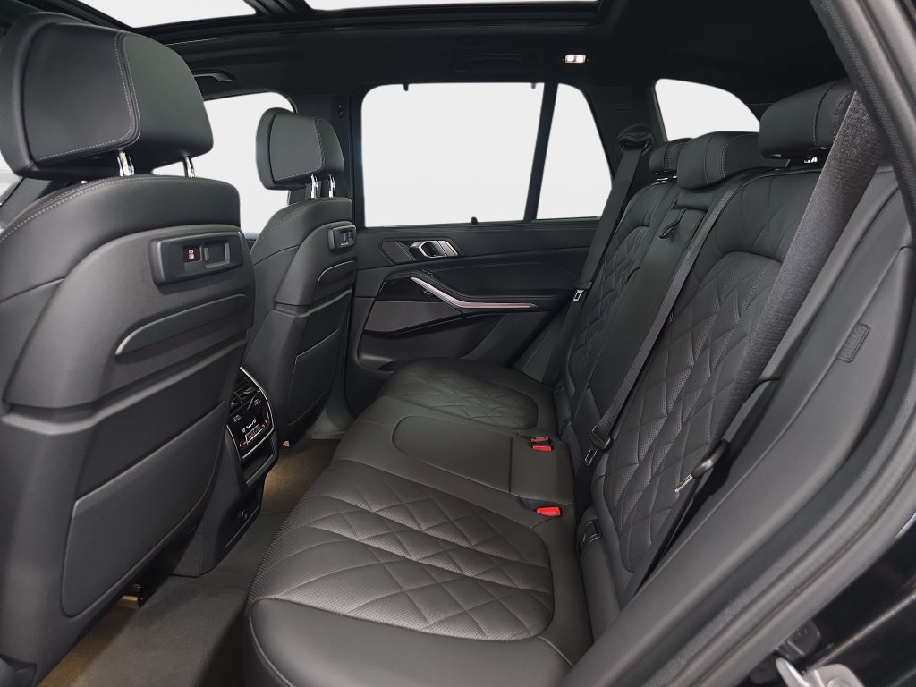 Used 2023 BMW X5 M50i w/ Executive Package AWD/4WD image 14