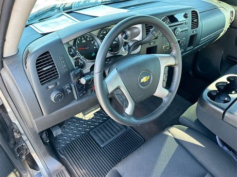 Used 2013 Chevrolet Silverado 1500 LT image 9