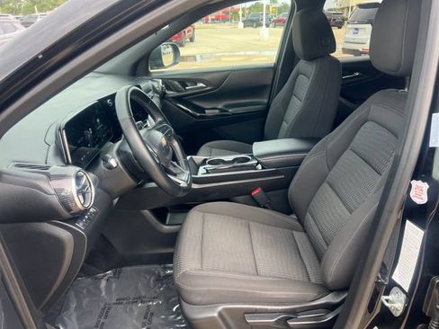 Certified 2025 Chevrolet Equinox LT AWD/4WD image 9