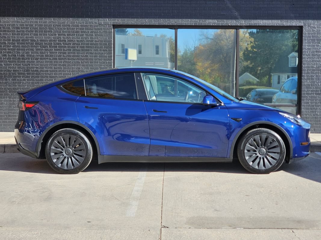 Used 2022 Tesla Model Y Long Range AWD/4WD image 9