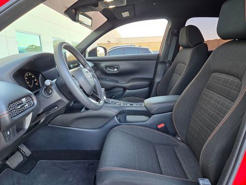 Used 2023 Honda HR-V Sport image 9