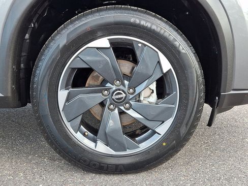 Used 2024 Nissan Rogue SV AWD/4WD image 8