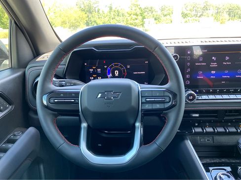 New 2025 Chevrolet Colorado Z71 w/ Technology Package image 12