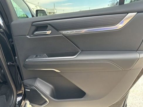 Used 2025 GMC Acadia Elevation image 44