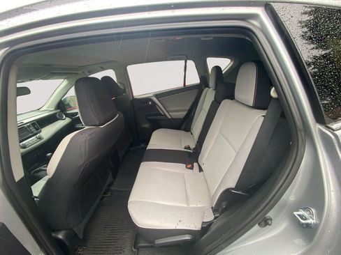 Used 2017 Toyota RAV4 XLE w/ Plus Special Value Package AWD/4WD image 8