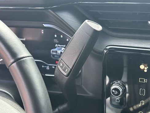 Used 2025 GMC Sierra 2500 AT4X image 33