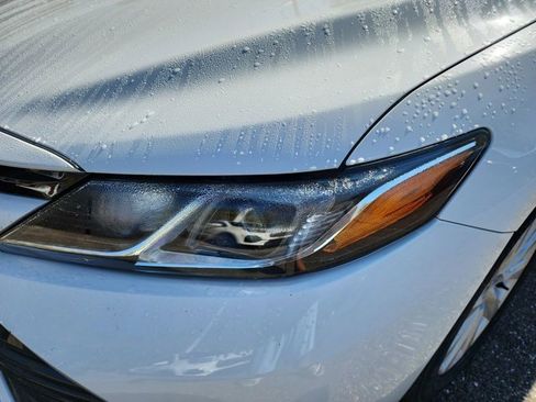 Used 2020 Toyota Camry LE image 5