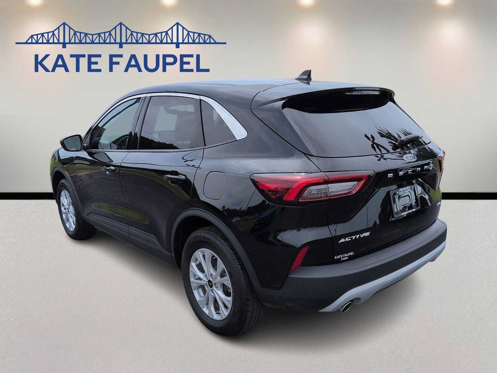 Used 2024 Ford Escape Active AWD/4WD image 5