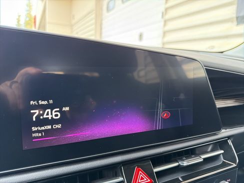 Used 2023 Kia Niro EX w/ EX Cold Weather Package FWD image 20