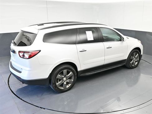 Used 2017 Chevrolet Traverse LT image 26