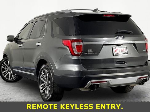 Used 2016 Ford Explorer Platinum AWD/4WD image 4