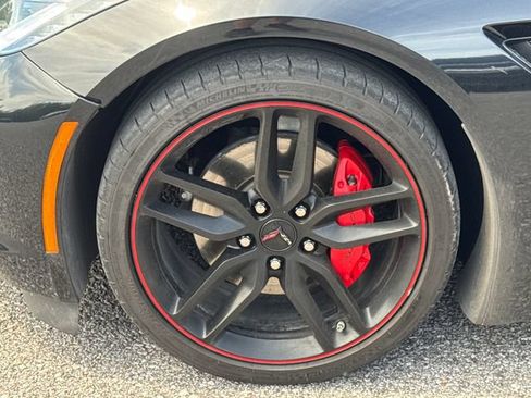 Used 2019 Chevrolet Corvette Stingray Coupe w/ 1LT RWD image 22