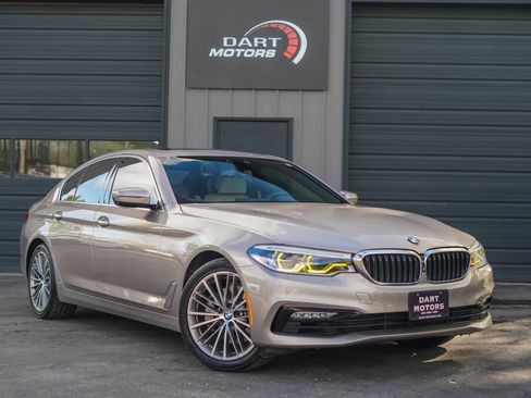 Used 2017 BMW 540i xDrive image 1
