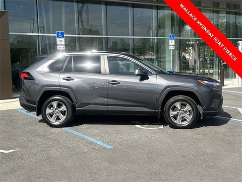 Used 2024 Toyota RAV4 XLE w/ Convenience Package image 5