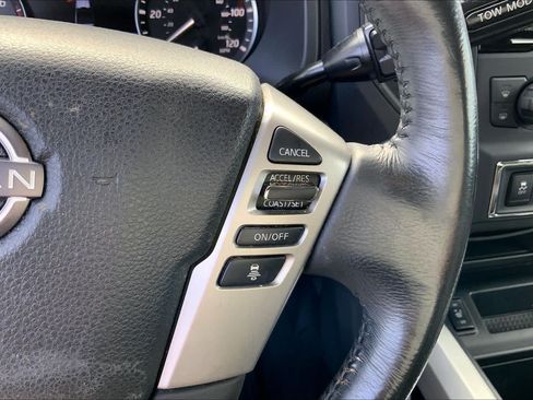 Used 2024 Nissan Titan SV w/ SV Convenience Package RWD image 22