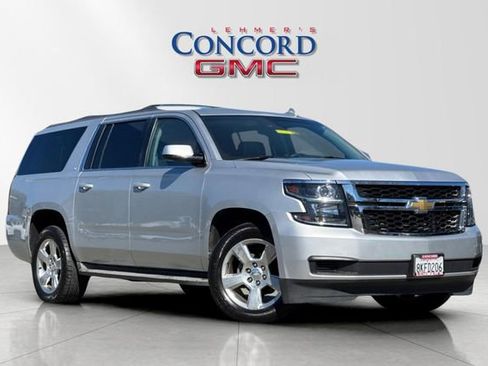 Used 2016 Chevrolet Suburban LT image 1