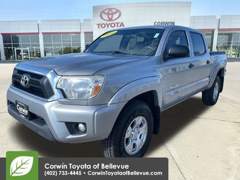 Used 2014 Toyota Tacoma 4x4 Double Cab w/ SR5 Package image 7