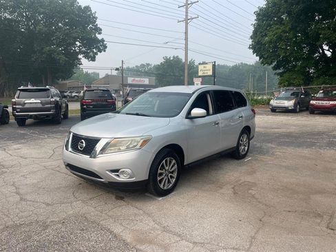 Used 2013 Nissan Pathfinder S AWD/4WD image 1