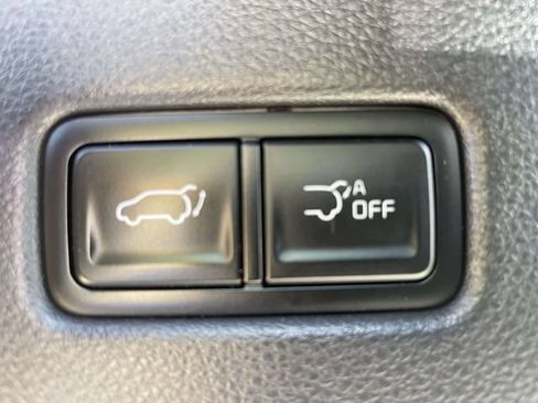 Certified 2025 Kia Carnival EX FWD image 14