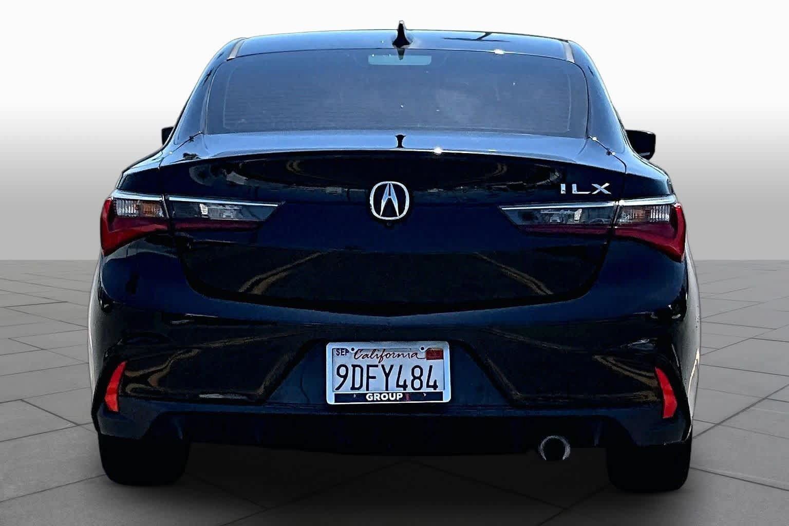 Used 2019 Acura ILX FWD image 4