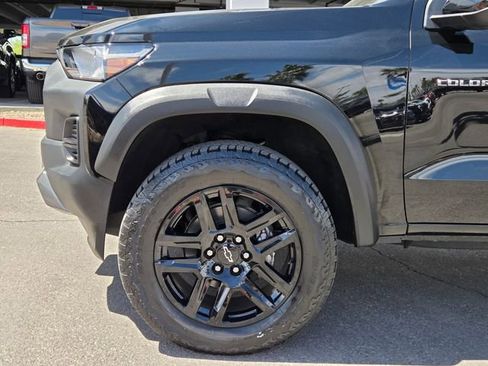 Certified 2024 Chevrolet Colorado Trail Boss w/ Technology Package image 9