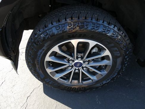 Used 2018 Ford F150 Lariat w/ Equipment Group 502A Luxury image 12